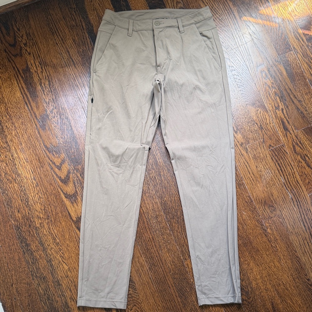 BYLT Premium Basics Everyday Pant 2.0 in a slim fit style